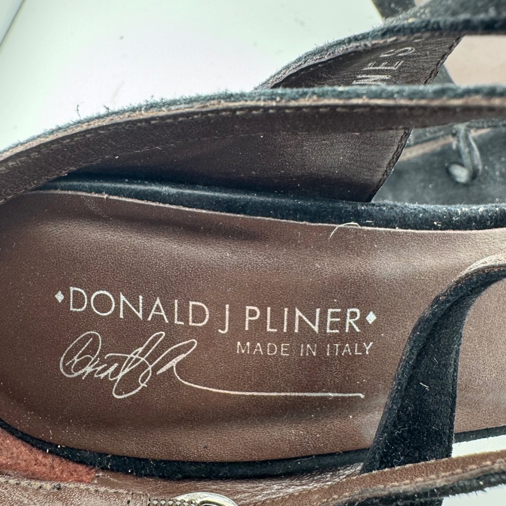 Donald J Pliner Nessa Sandals Women 10 Black Suede T-Strap Silver Toe Italy Heel - Picture 5 of 8
